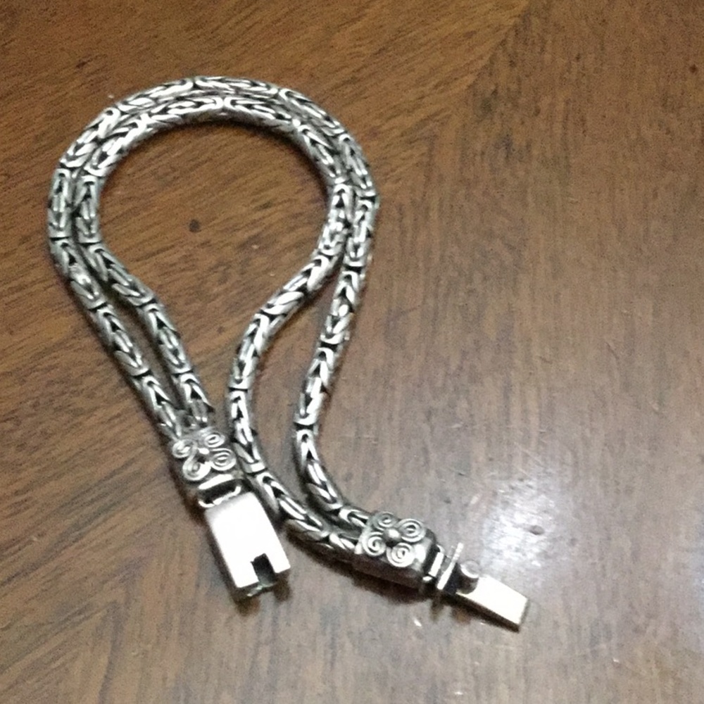 Bracelet
